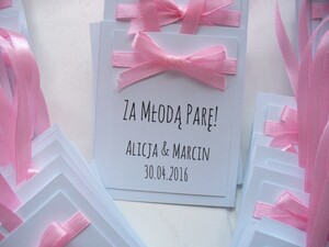 Zawieszki na alkohol weselny kokardka  AW-ZL