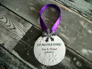 Zawieszki na alkohol Wytłaczane Płatki Śniegu AW-TS